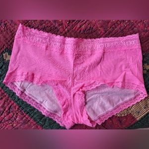 NWT Victoria's Secret boyshorts, hot pink, medium